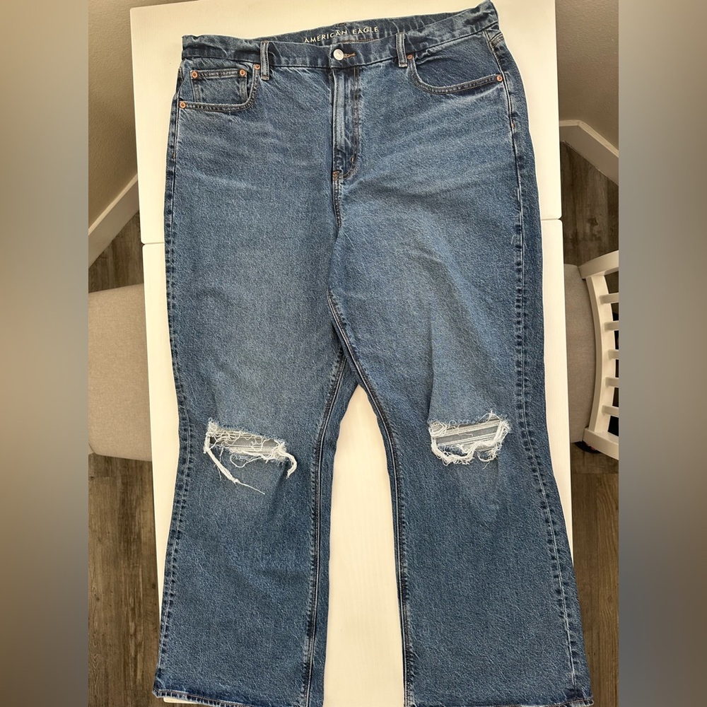 American Eagle Stretch Curvy 90s Bootcut Jean